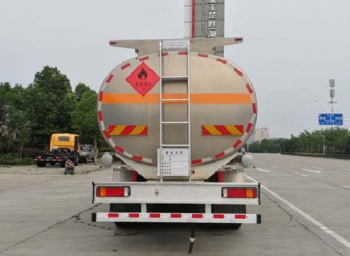 �|�L(f��ng)����ǰ�ĺ���X�Ͻ��͹�܇(ch��)�DƬ