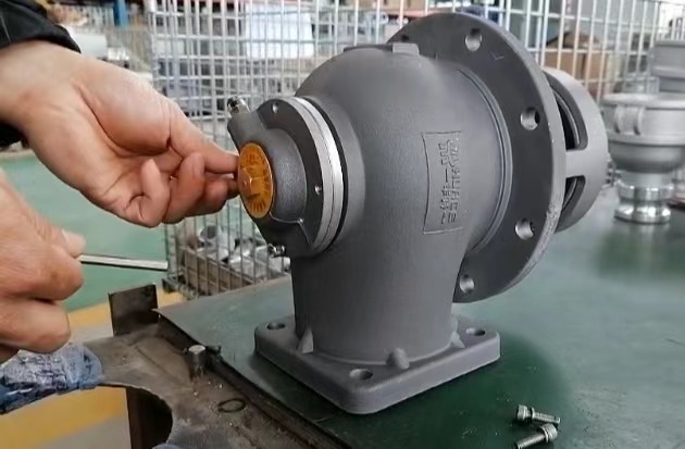 �͹�܇(ch��)�����y���Q��ײ������