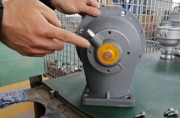 �͹�܇(ch��)�����y���Q��ײ������