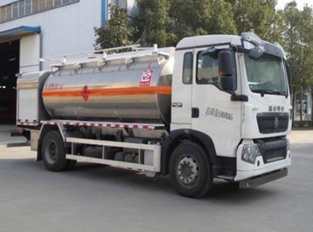 �������������w�C����܇�S�҃r��