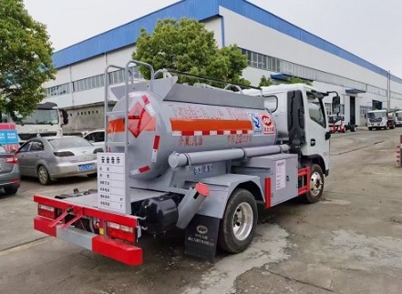 �����{�Ƽ���܇�෽λ�DƬ