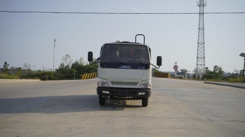 5.8�����������s����܇_�P���L��KLF5040ZYSJ6�͉��sʽ����܇