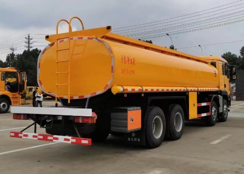 �����ǵ¿�ǰ�ĺ����ͨҺ�w�\ݔ܇