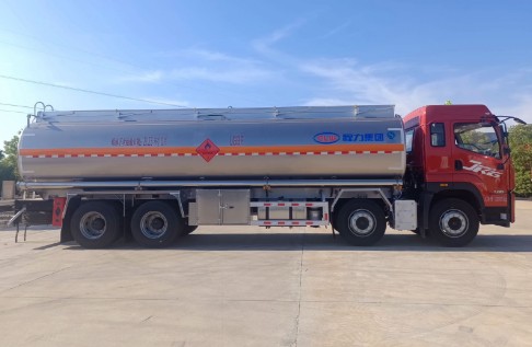 ���JK6ǰ�ĺ���X�Ͻ��͹�܇_������CL5320GYYLBWN���X�Ͻ��\��܇