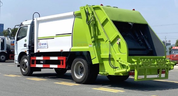 8-10�����s����܇_�|�L���𿨉��s����܇